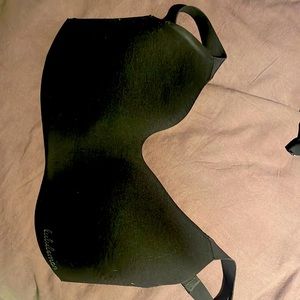 Lululemon Hold True Bra Brassiere Black size 36C- Reposhing as it was too big